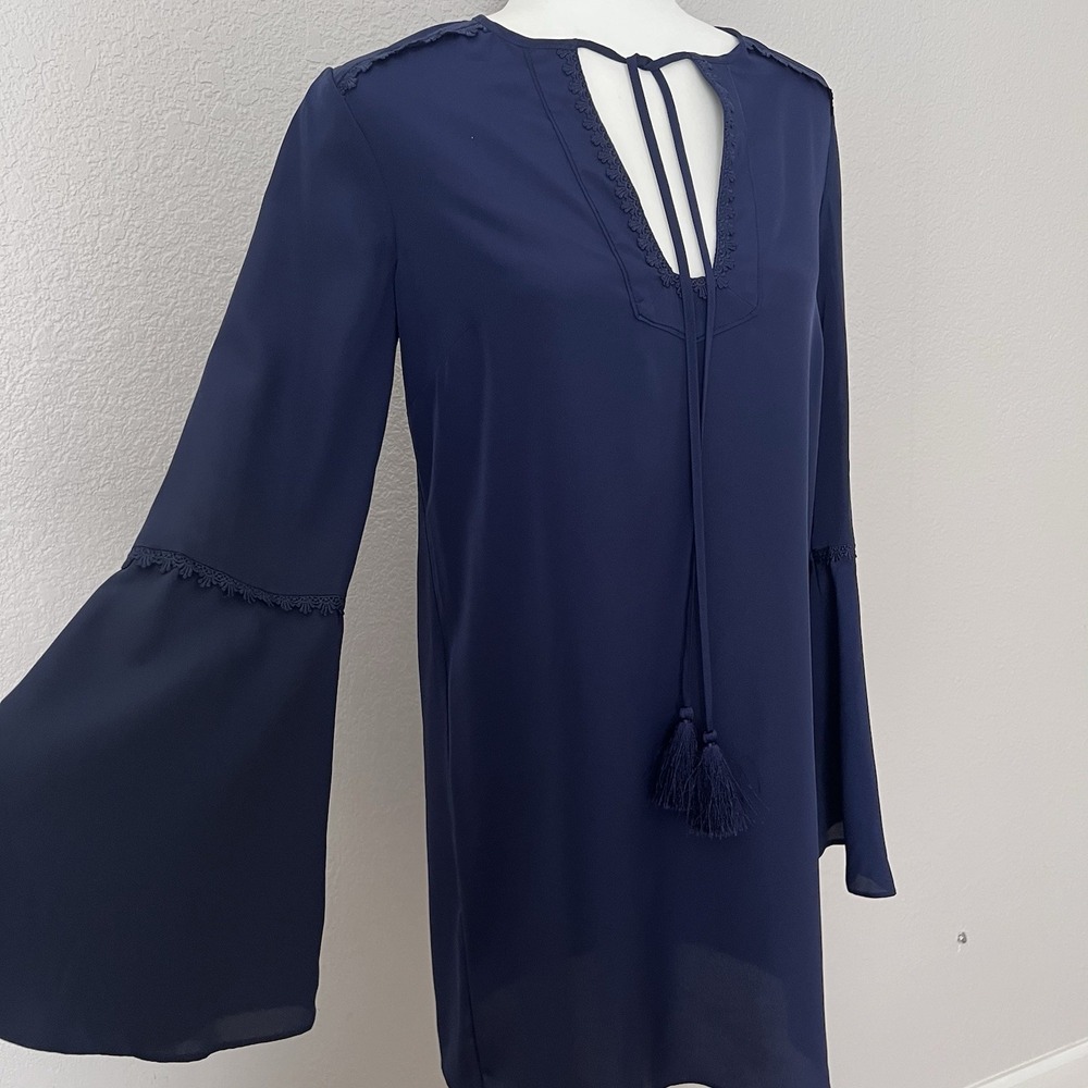 NWT LIKELY Adair Mini Shift Dress Navy Blue Bell Sleeve V-Neck Size S Revolve